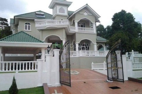 View Rumah 2 Tingkat Cantik Background