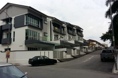 Below Market 3 Storey House Bukit Segar Jaya Cheras For Sale House For Sale In Kuala Lumpur Dot Property