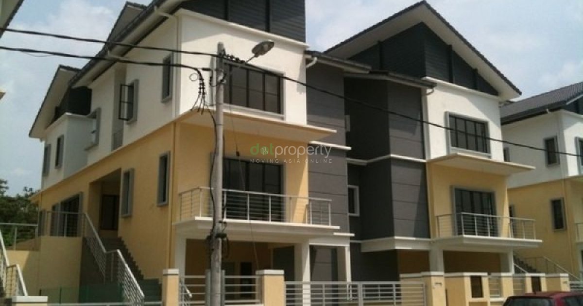 27 Off 2 5sty Semi D Casa Riena Puncak Saujana Kajang House For Sale In Selangor Dot Property